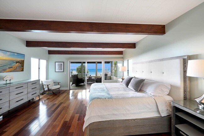 Building Photo - Gorgeous Contemporary Hilltop Laguna Beach Home - PANORAMIC OCEAN & CATALINA VIEWS!