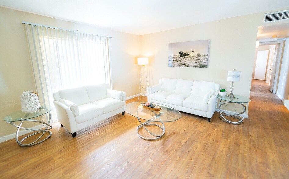 Building Photo - Retreat on Rosslyn