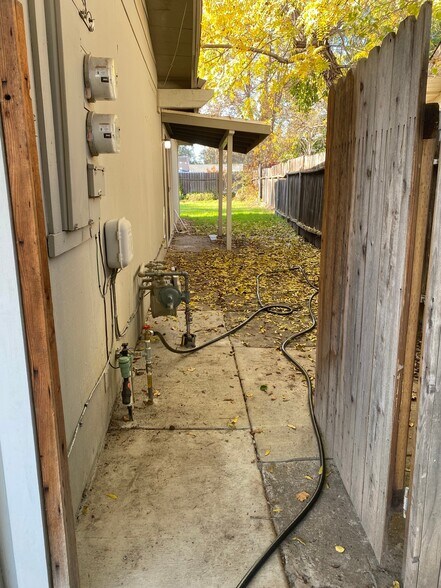 Building Photo - 6418 Mauana Way