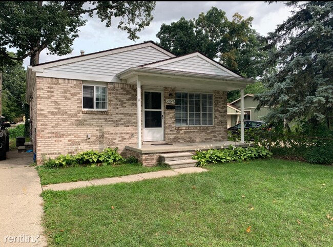 Building Photo - 3 br, 1 bath House - 29328 Tawas St
