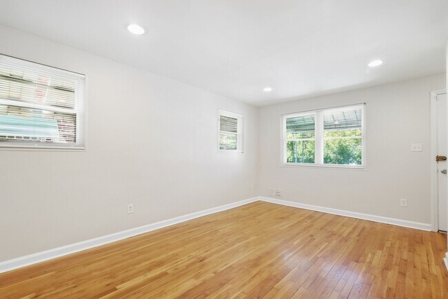 Building Photo - 4229 Fort Dupont Terrace SE