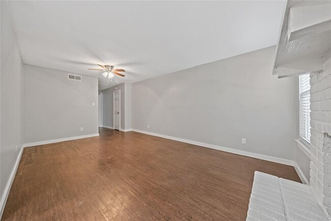 Building Photo - 2415 Burleson Ct