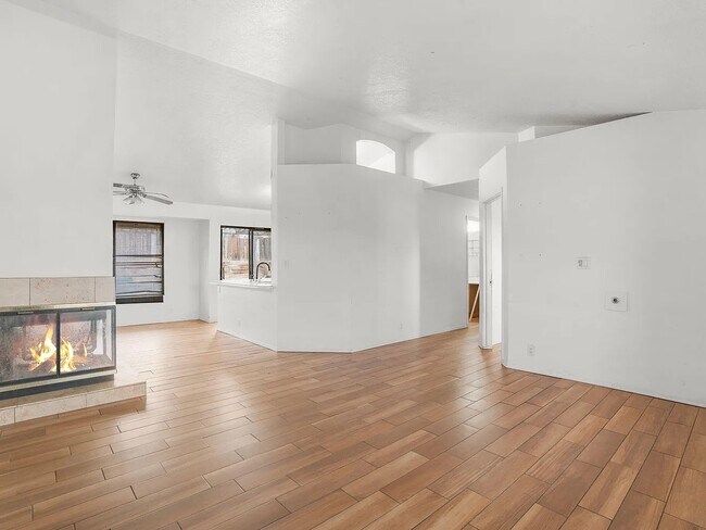 Building Photo - 9505 Sunspot Rd SW