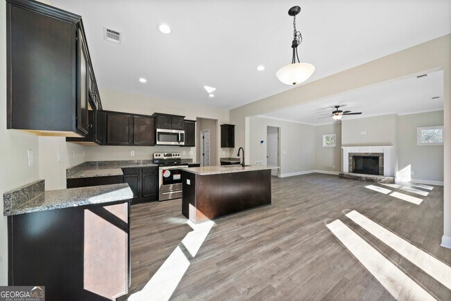 Building Photo - 280 Mulberry Dr