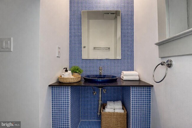 Building Photo - 3110 18th St NW