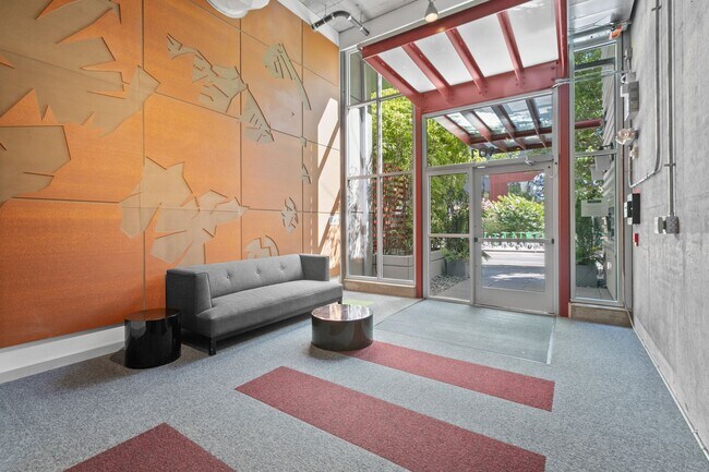 Building Photo - Modern Air Conditioned South Lake Union Loft