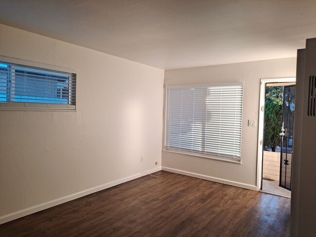 Building Photo - 6091 Horton Dr