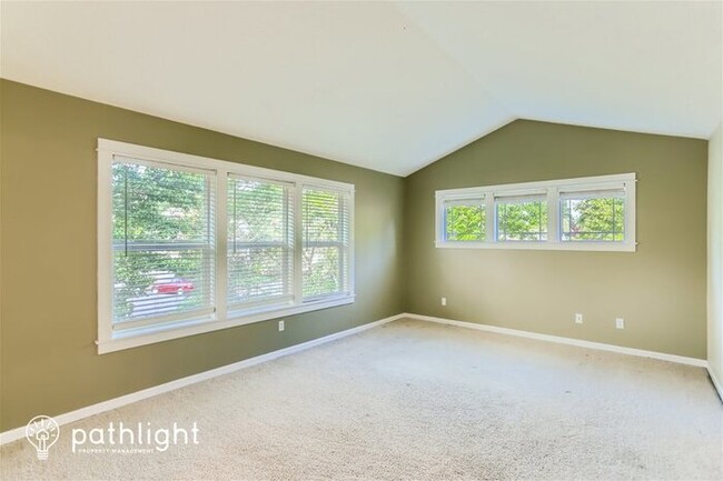 Building Photo - 5320 Southeast Frances Court, Hillsboro, O...