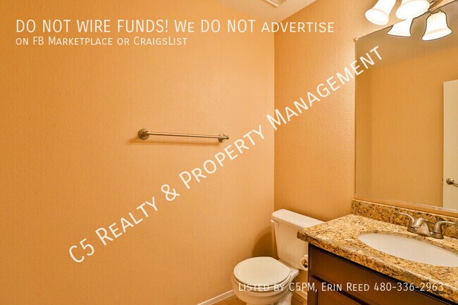 Building Photo - 2306 E Palm Beach Dr