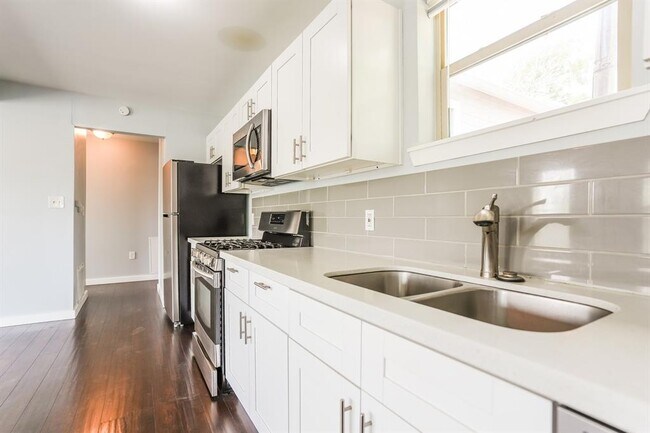 Building Photo - 4801 Avenue H