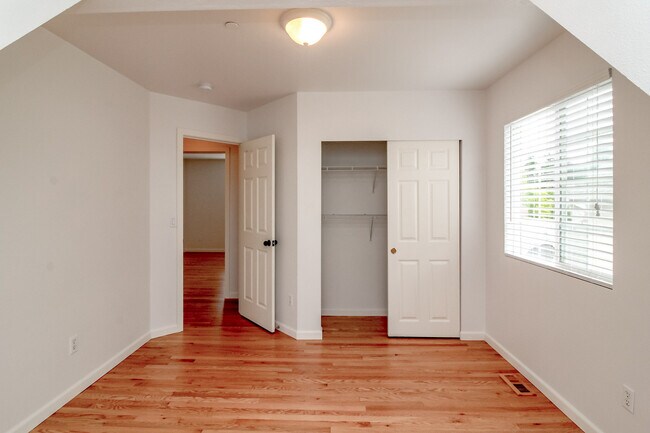 Building Photo - 1485 Bobs Hollow Ln