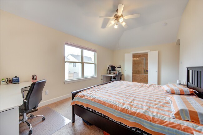 Building Photo - 3707 Main Poplar Dr