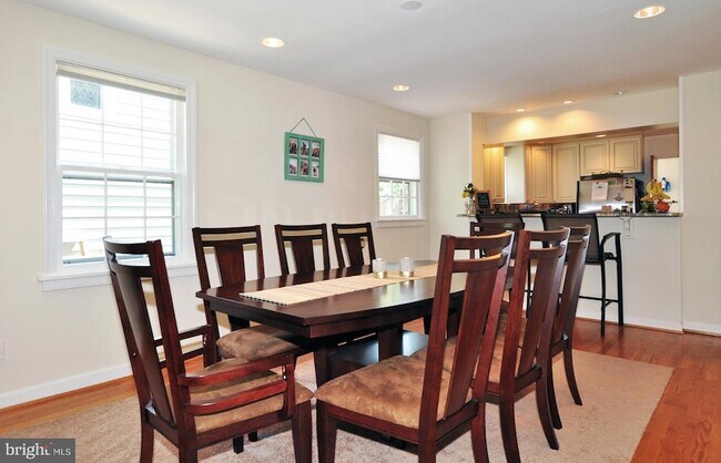 Building Photo - 4306 Kentbury Dr