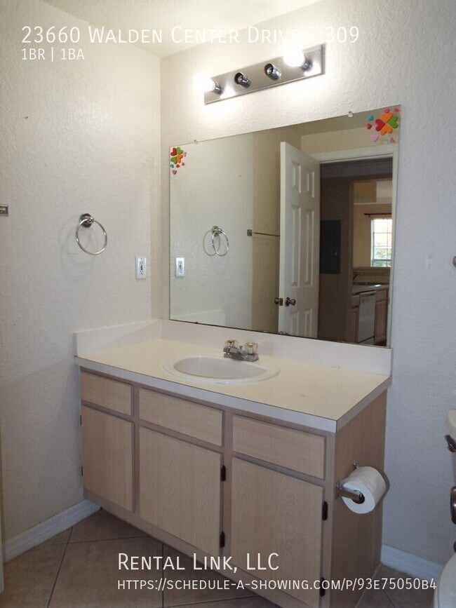 Building Photo - 23660 Walden Center Dr