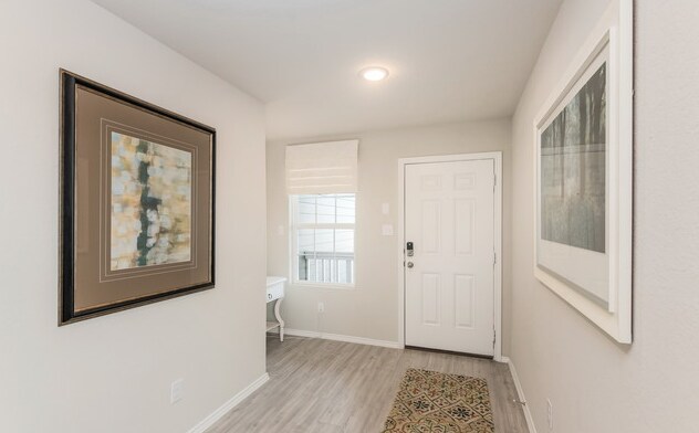 Building Photo - 9843 Butte Crk