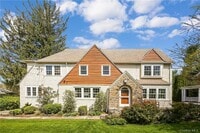 Building Photo - 26 Earlwoode Dr