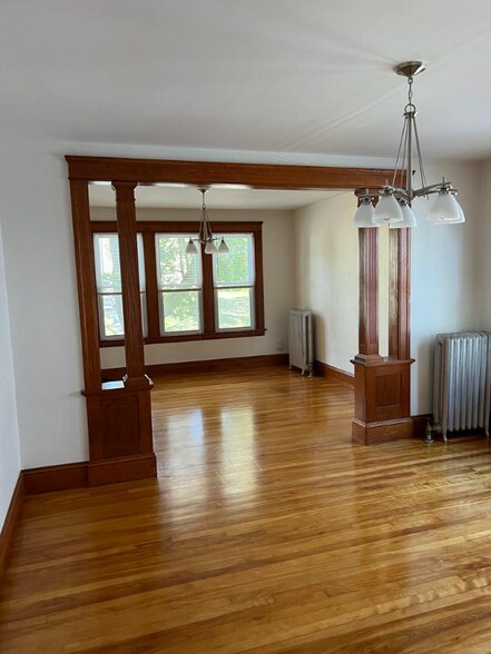 Building Photo - 40 Fairfax Rd