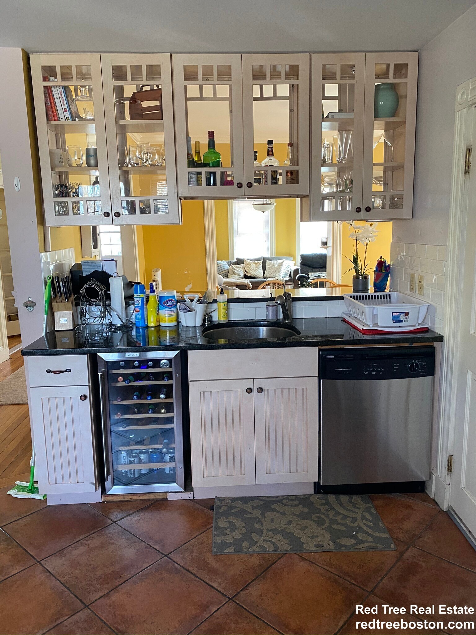 Building Photo - 22 Burton St