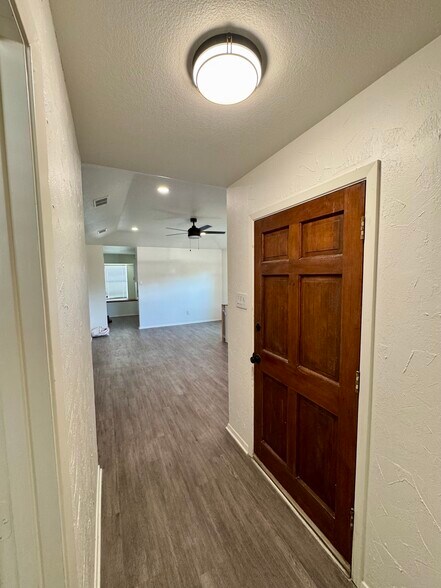 Building Photo - 9842 Camfield Ave