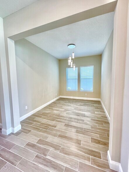 Building Photo - 68 Furrier Ct