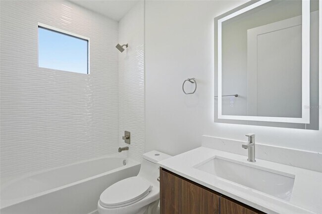 Building Photo - 8472 Agate St