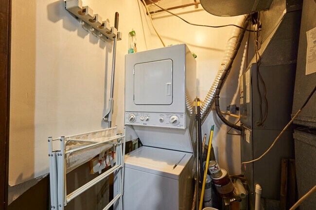 Building Photo - 936 P St NW