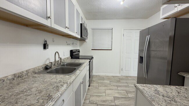 Building Photo - 1480 Alecia Dr