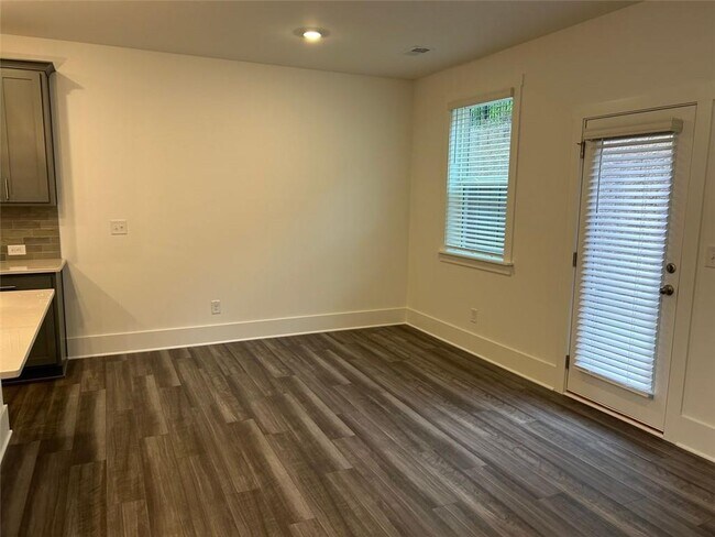 Building Photo - 1718 Gunnin Trce NW