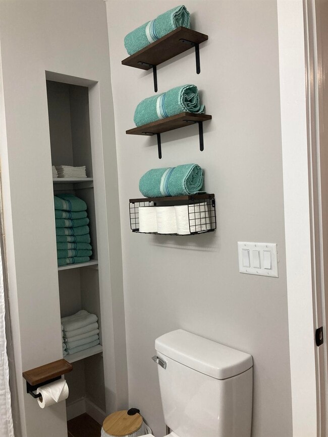 Building Photo - 5200 Choctaw St