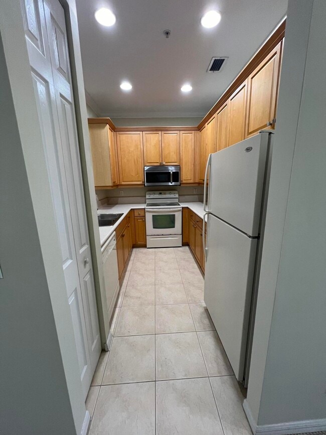 Building Photo - 4190 St Lukes Ln