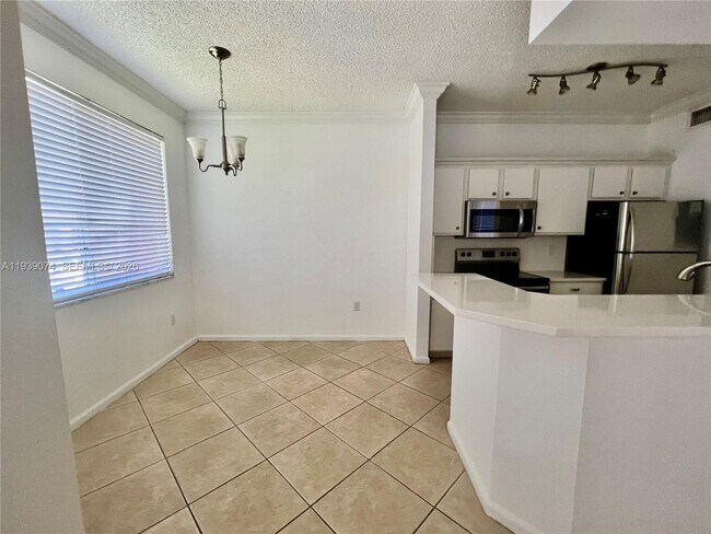 Building Photo - 1000 Scotia Dr