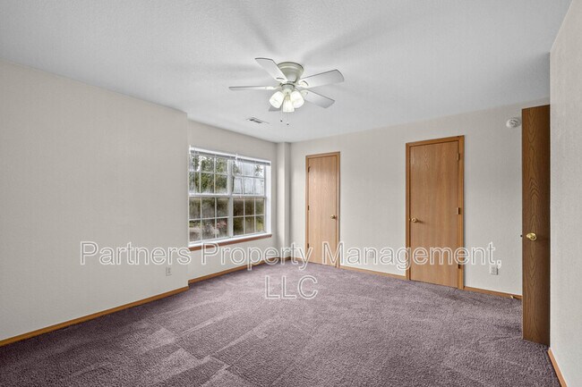 Building Photo - 858 S Curtis Ave