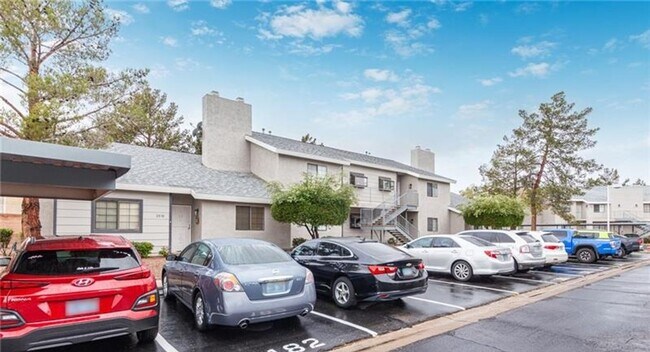 Building Photo - BEAUTIFULLY FURNISHED 2 BEDROOM CONDO