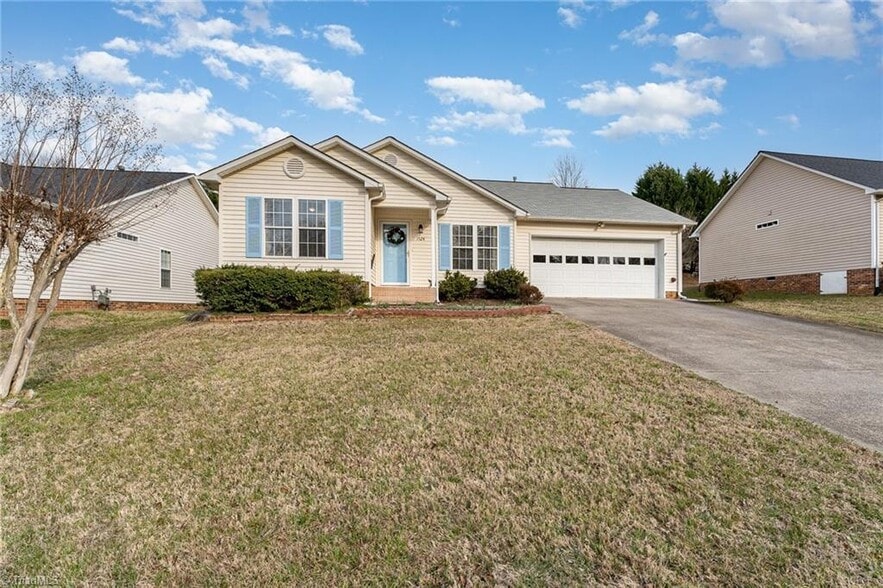 Building Photo - 1524 Hawkcrest Ln