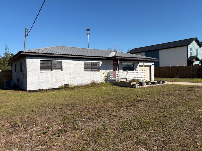 Building Photo - 5329 Cherry St