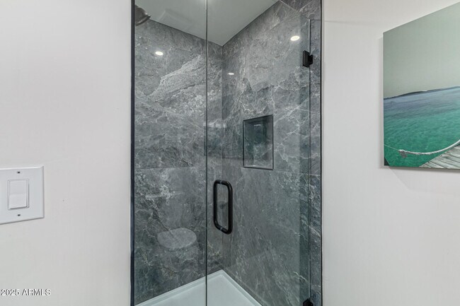 Building Photo - 12005 N Panorama Dr