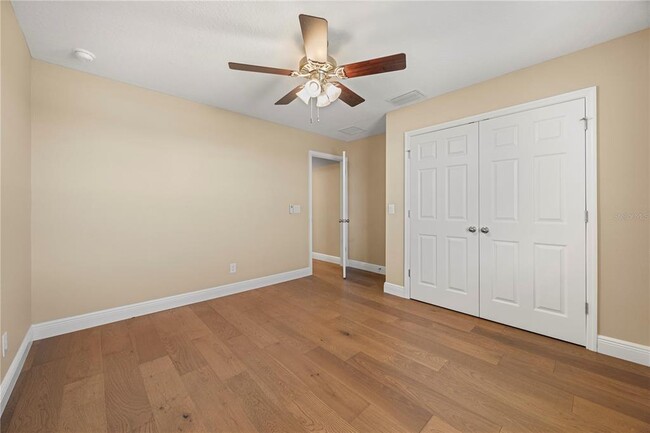 Building Photo - 2049 Heart Lk Dr