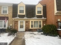 Building Photo - 9035 N Laurel Rd