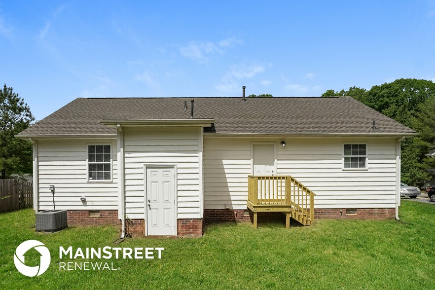 Building Photo - 326 Mountview Dr