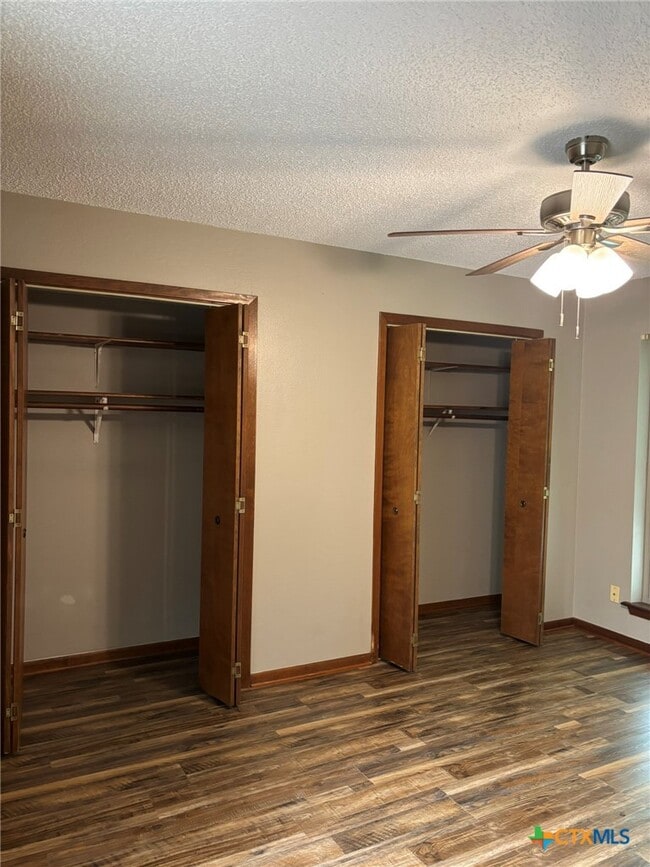 Building Photo - 202 Sherwood Dr