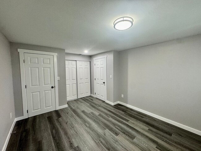 Building Photo - Beautifully Remodeled 4-Bedroom Home with Spacious Backyard in Mountlake Terrace