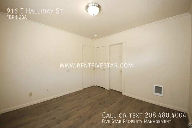 Building Photo - 916 E Halliday St