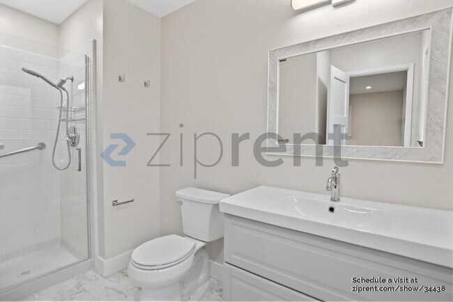 Building Photo - 692 Pomeroy Ave