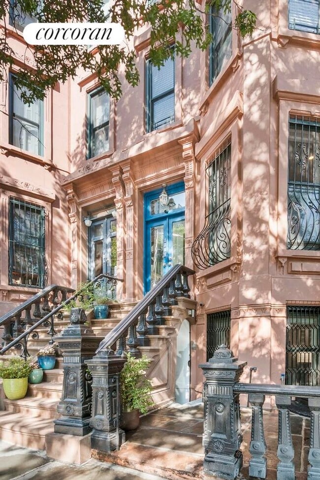 Building Photo - 224A 6th Ave