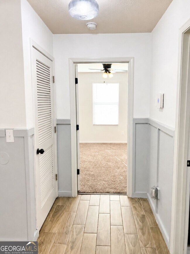 Building Photo - 204 Hayworth Ct