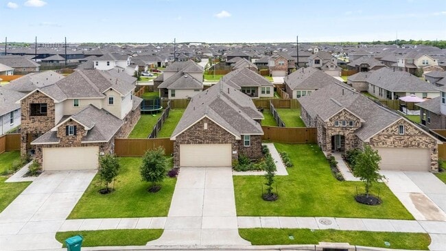 Building Photo - 1234 Lone Pine Dr