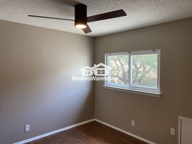 Building Photo - 2439 Karat Dr