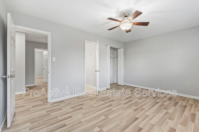 Building Photo - 5809 Layton St