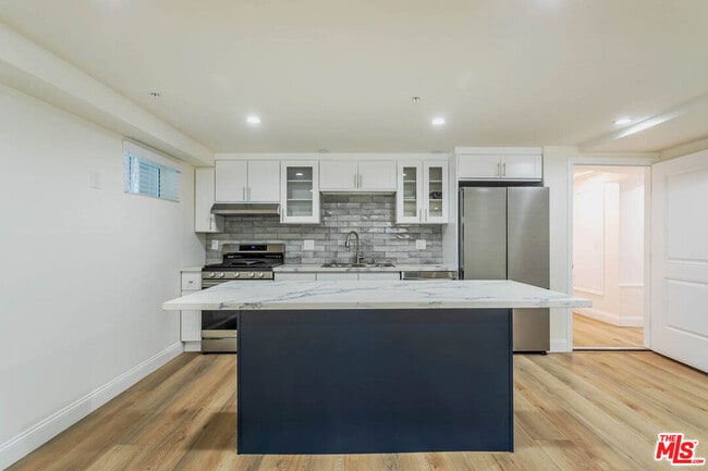 Building Photo - 4422 Melbourne Ave