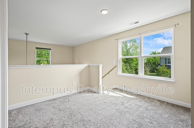 Building Photo - 1704 Bethel Ln